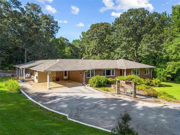 5.88 Acres of Residential Land with Home for Sale in Snellville, Georgia