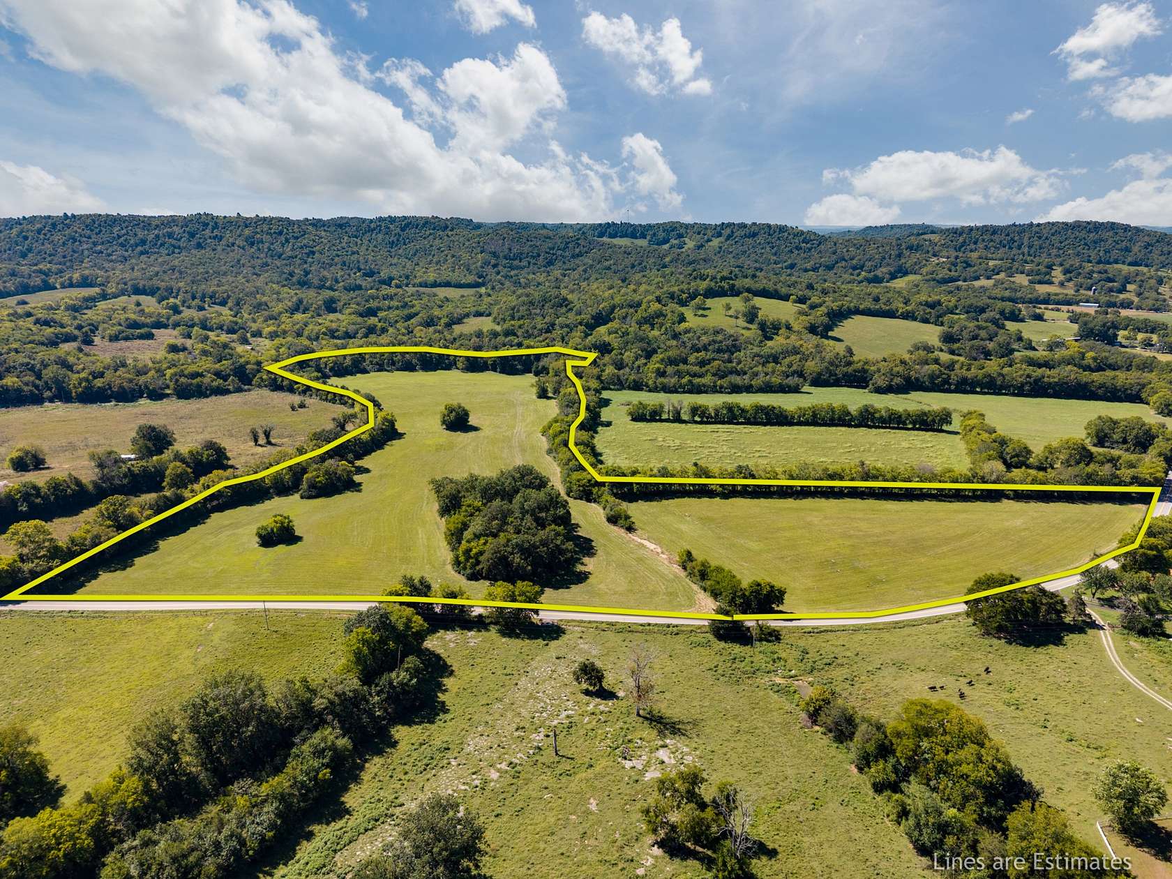 32.8 Acres of Agricultural Land for Sale in Petersburg, Tennessee