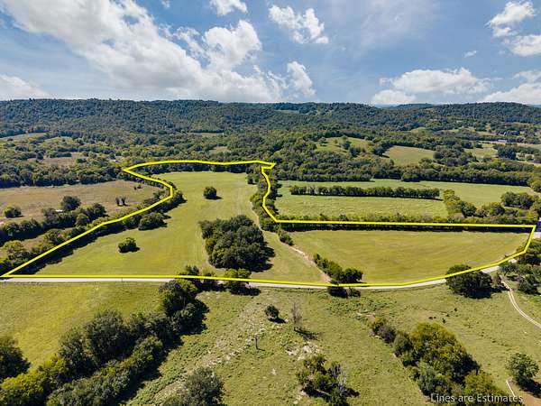 32.8 Acres of Agricultural Land for Sale in Petersburg, Tennessee