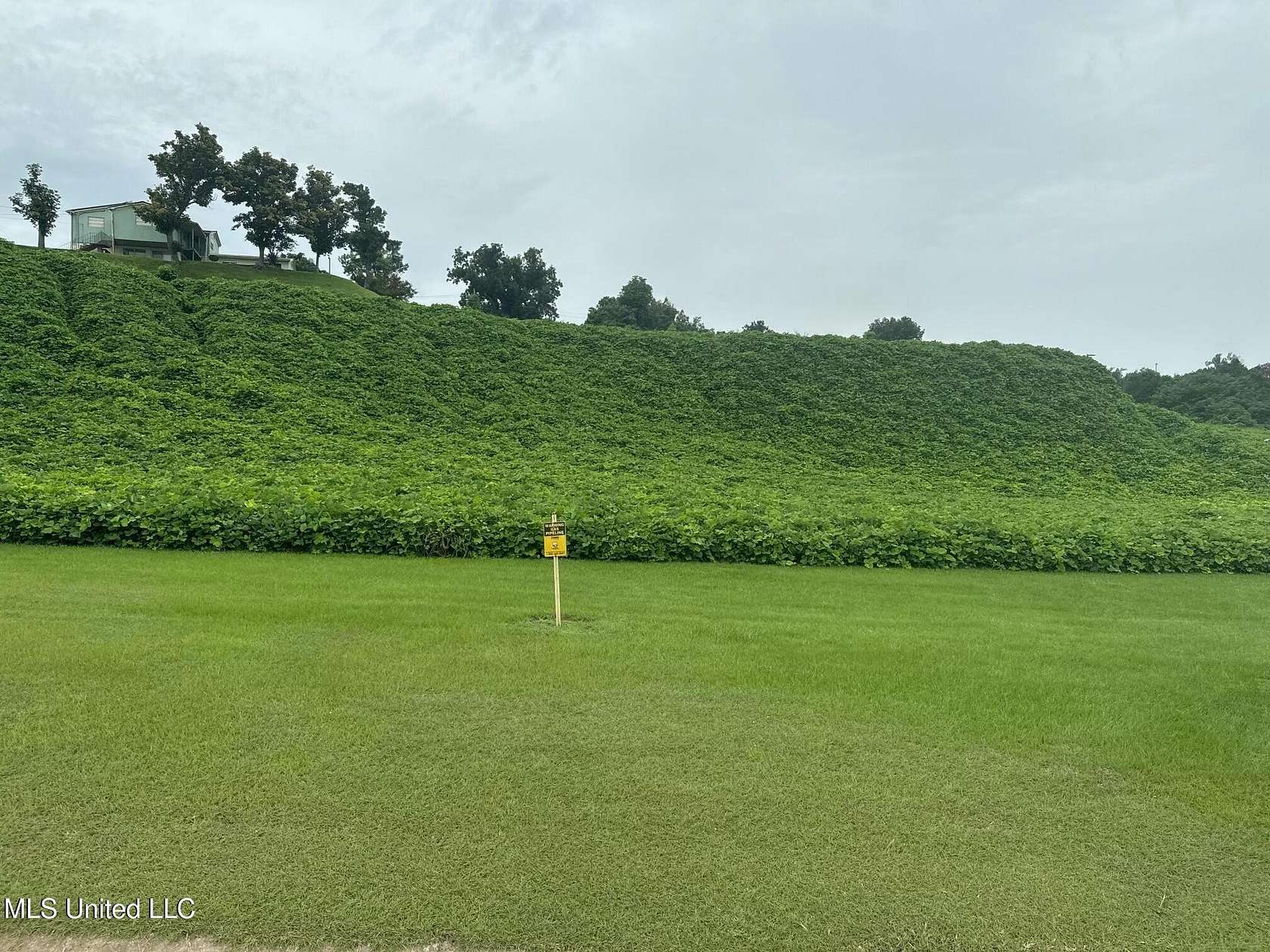 1.39 Acres of Commercial Land for Sale in Natchez, Mississippi