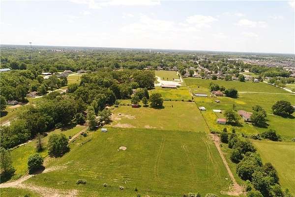 10 Acres of Residential Land for Sale in Pea Ridge, Arkansas