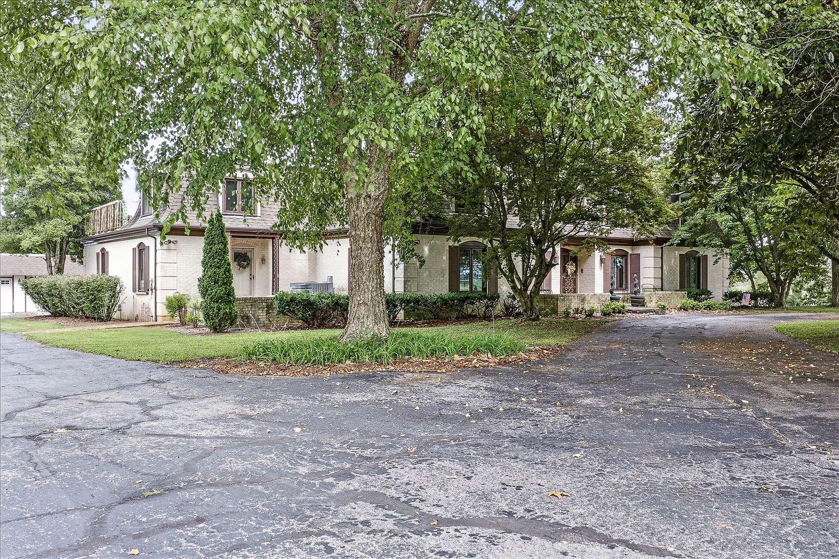 4.5 Acres of Residential Land with Home for Sale in Sparta, Tennessee