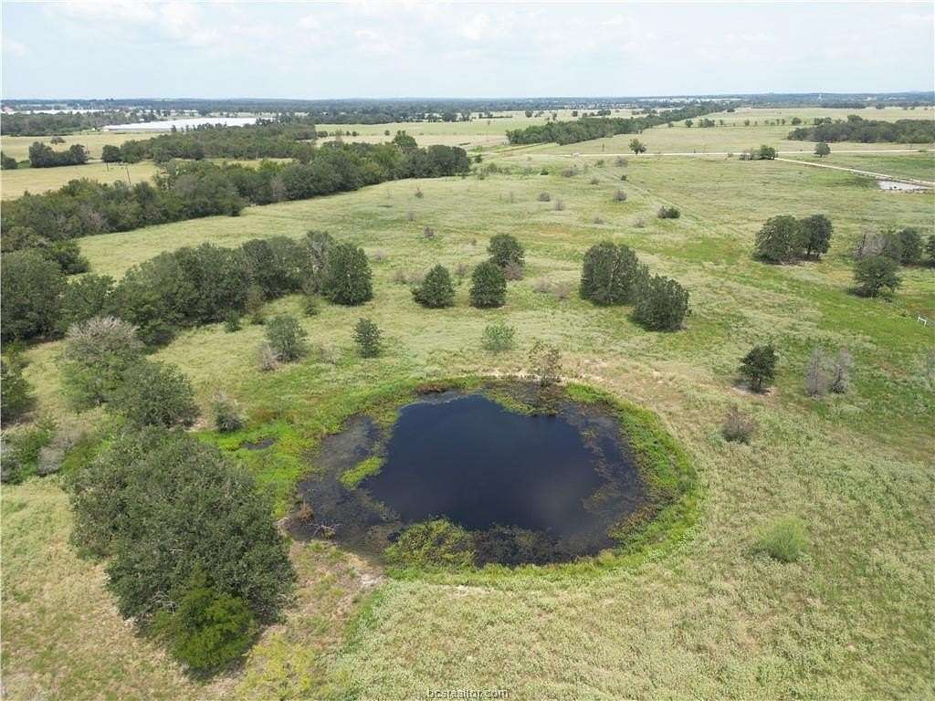 27 Acres of Agricultural Land for Sale in Marquez, Texas