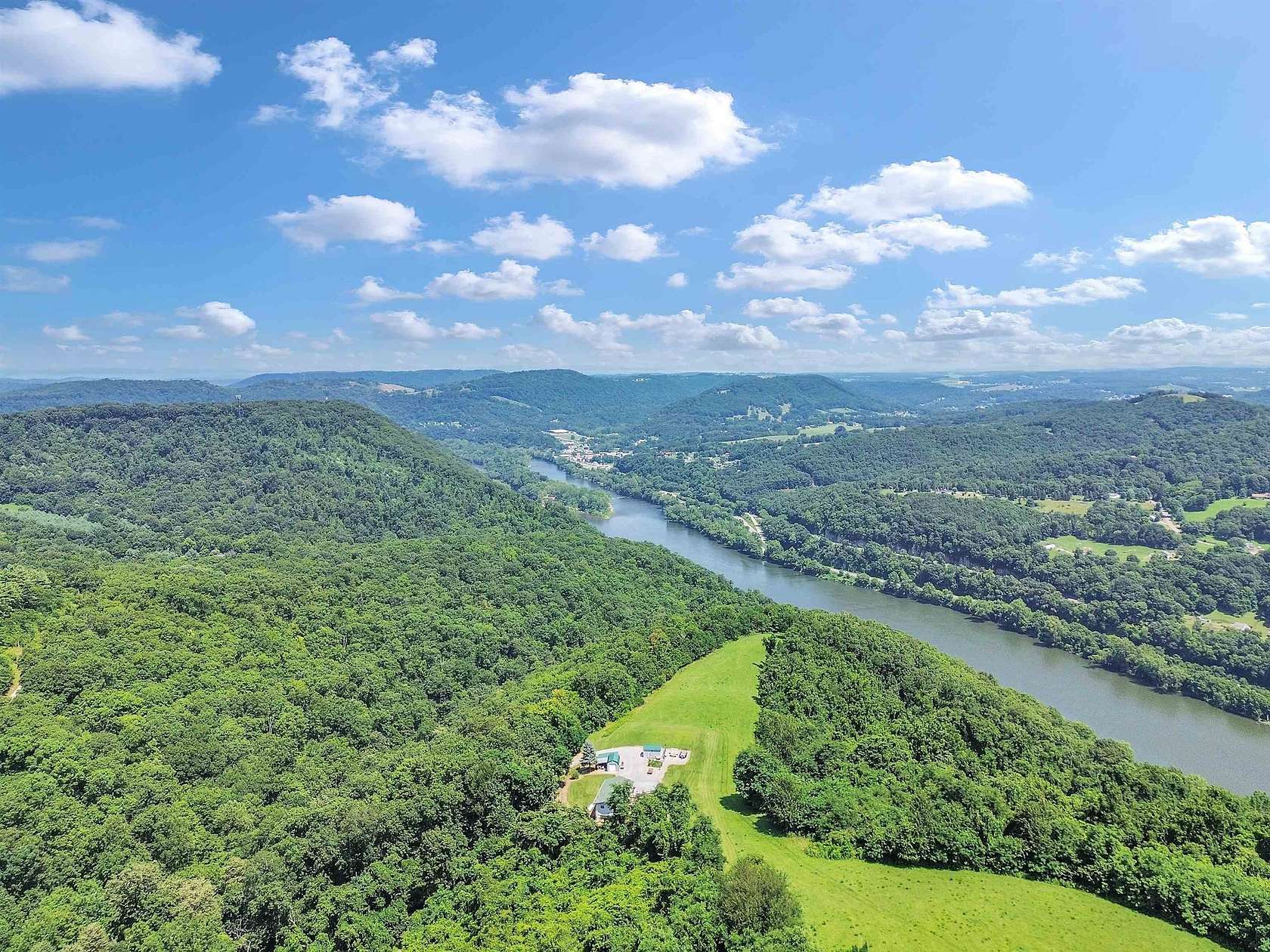 422 Acres of Recreational Land & Farm for Sale in Narrows, Virginia