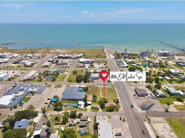 0.43 Acres of Mixed-Use Land for Sale in Rockport, Texas