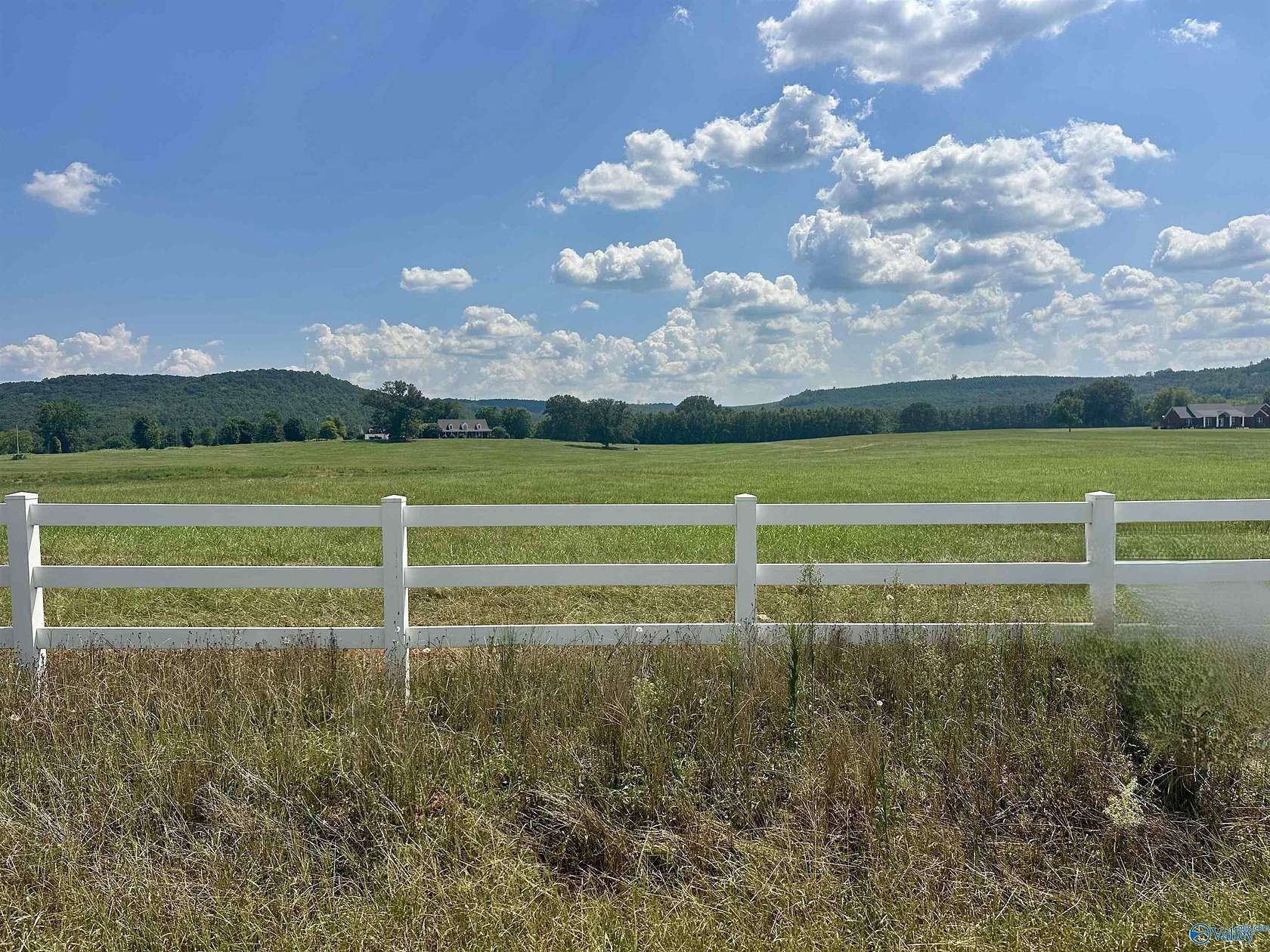 5.52 Acres of Land for Sale in Tuscumbia, Alabama