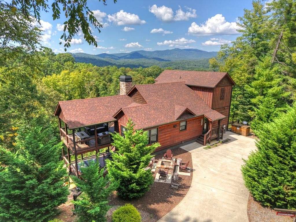 3 Acres of Residential Land with Home for Sale in Mineral Bluff, Georgia