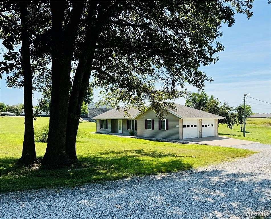 1.5 Acres of Residential Land with Home for Sale in New London, Missouri