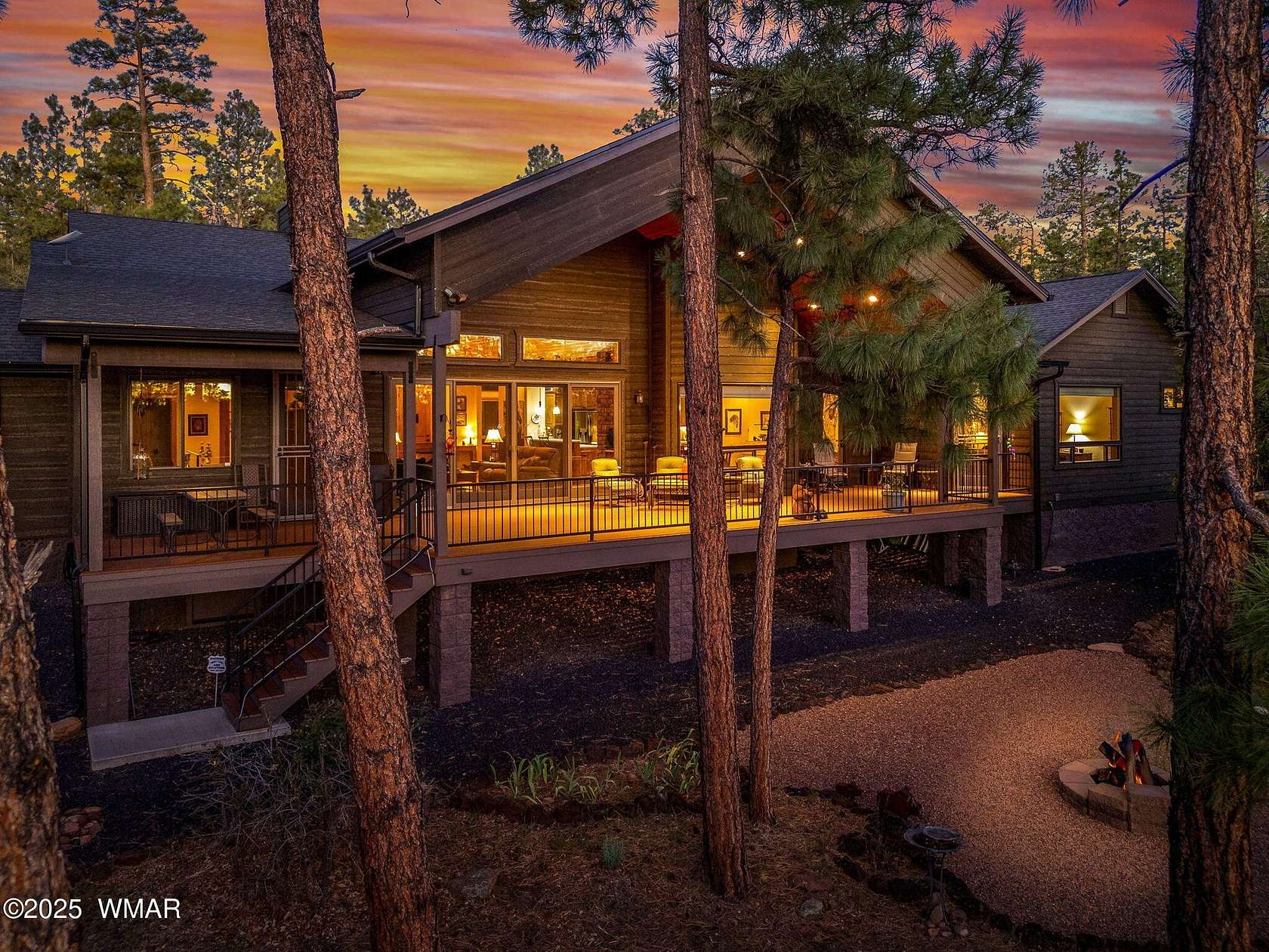 2.5 Acres of Residential Land with Home for Sale in Pinetop, Arizona