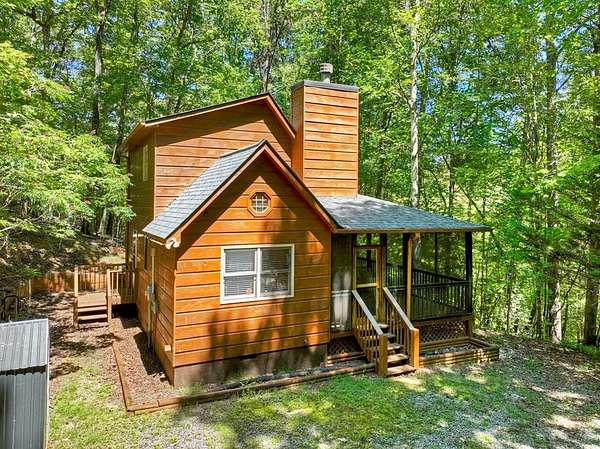 3.5 Acres of Residential Land with Home for Sale in McCaysville, Georgia