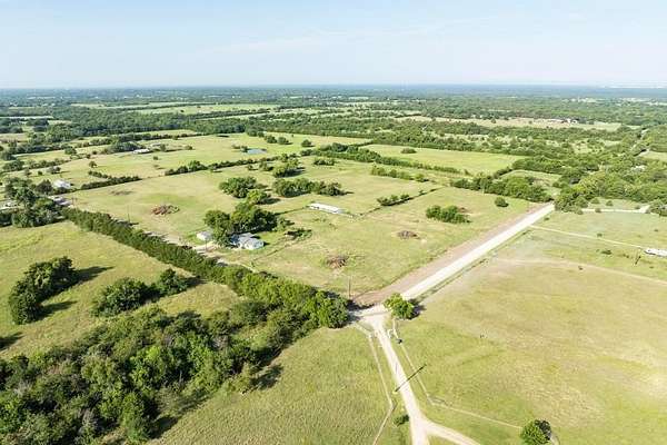 1.15 Acres of Residential Land for Sale in Campbell, Texas