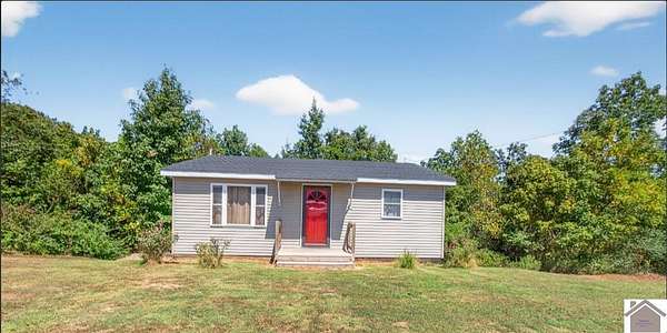 4 Acres of Residential Land with Home for Sale in Dawson Springs, Kentucky