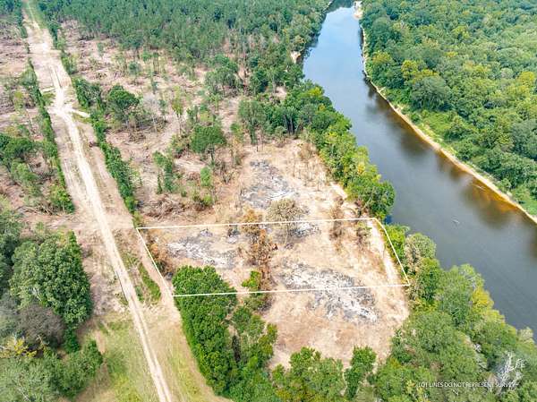 1 Acre of Residential Land for Sale in McLain, Mississippi