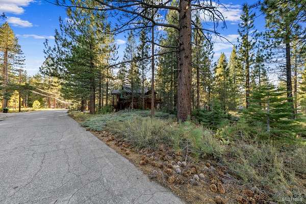 0.25 Acres of Land for Sale in South Lake Tahoe, California