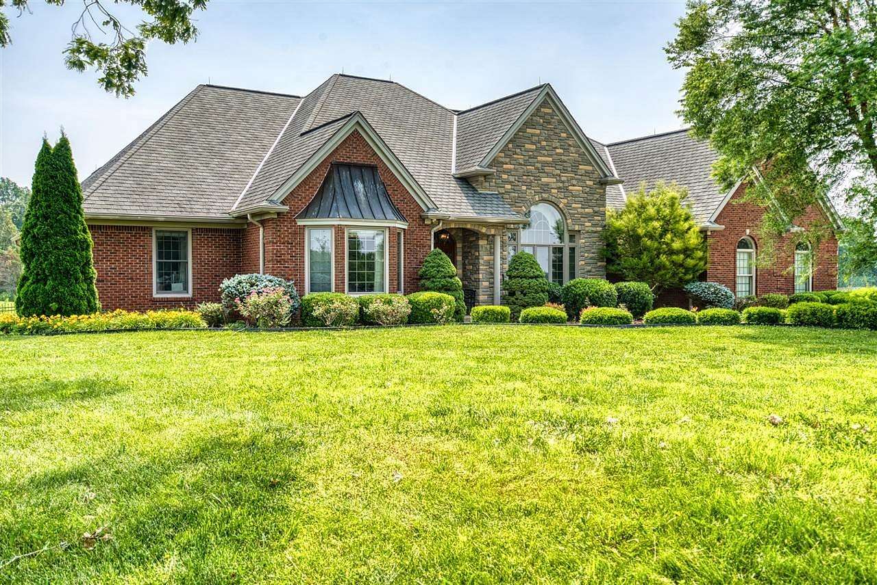 8 Acres of Residential Land with Home for Sale in Dunmor, Kentucky