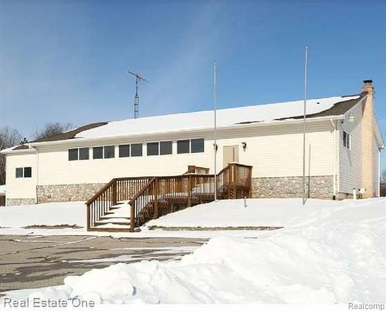 7.53 Acres of Improved Commercial Land for Sale in Flint, Michigan