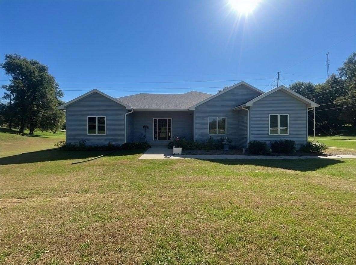 2 Acres of Residential Land with Home for Sale in Sioux City, Iowa