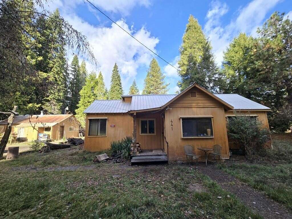 3 Acres of Residential Land with Home for Sale in Prospect, Oregon