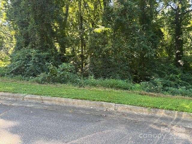 1 Acre of Residential Land for Sale in Hickory, North Carolina