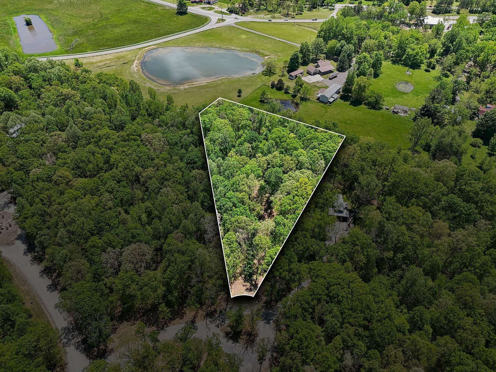 1.7 Acres of Residential Land for Sale in Monteagle, Tennessee