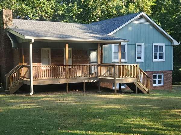 2.68 Acres of Residential Land with Home for Lease in Carrollton, Georgia