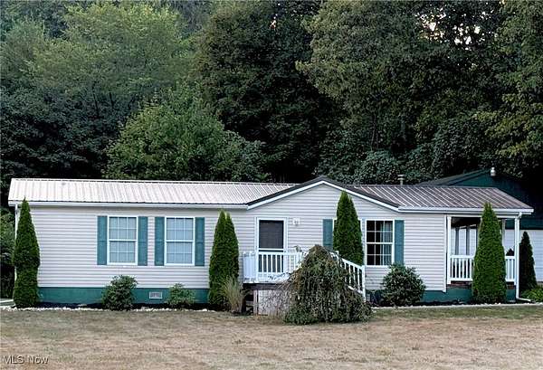 8.52 Acres of Residential Land with Home for Sale in Richmond, Ohio