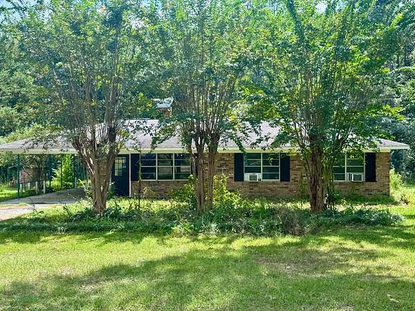 4.75 Acres of Residential Land with Home for Sale in Zwolle, Louisiana