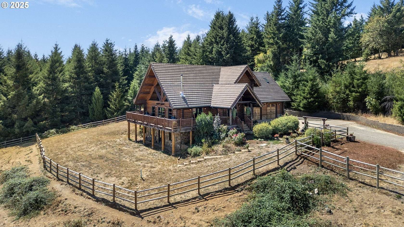 5 Acres of Residential Land with Home for Sale in Monroe, Oregon