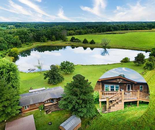 10 Acres of Improved Residential Land for Sale in Auxvasse, Missouri