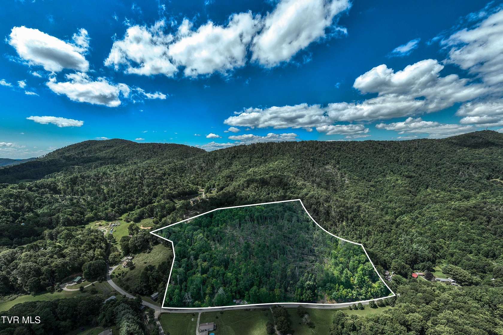 15 Acres of Land for Sale in Trade, Tennessee