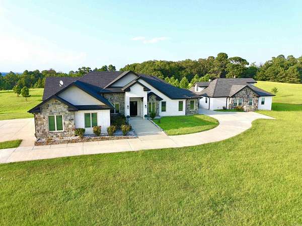 6.8 Acres of Residential Land with Home for Sale in Pearcy, Arkansas