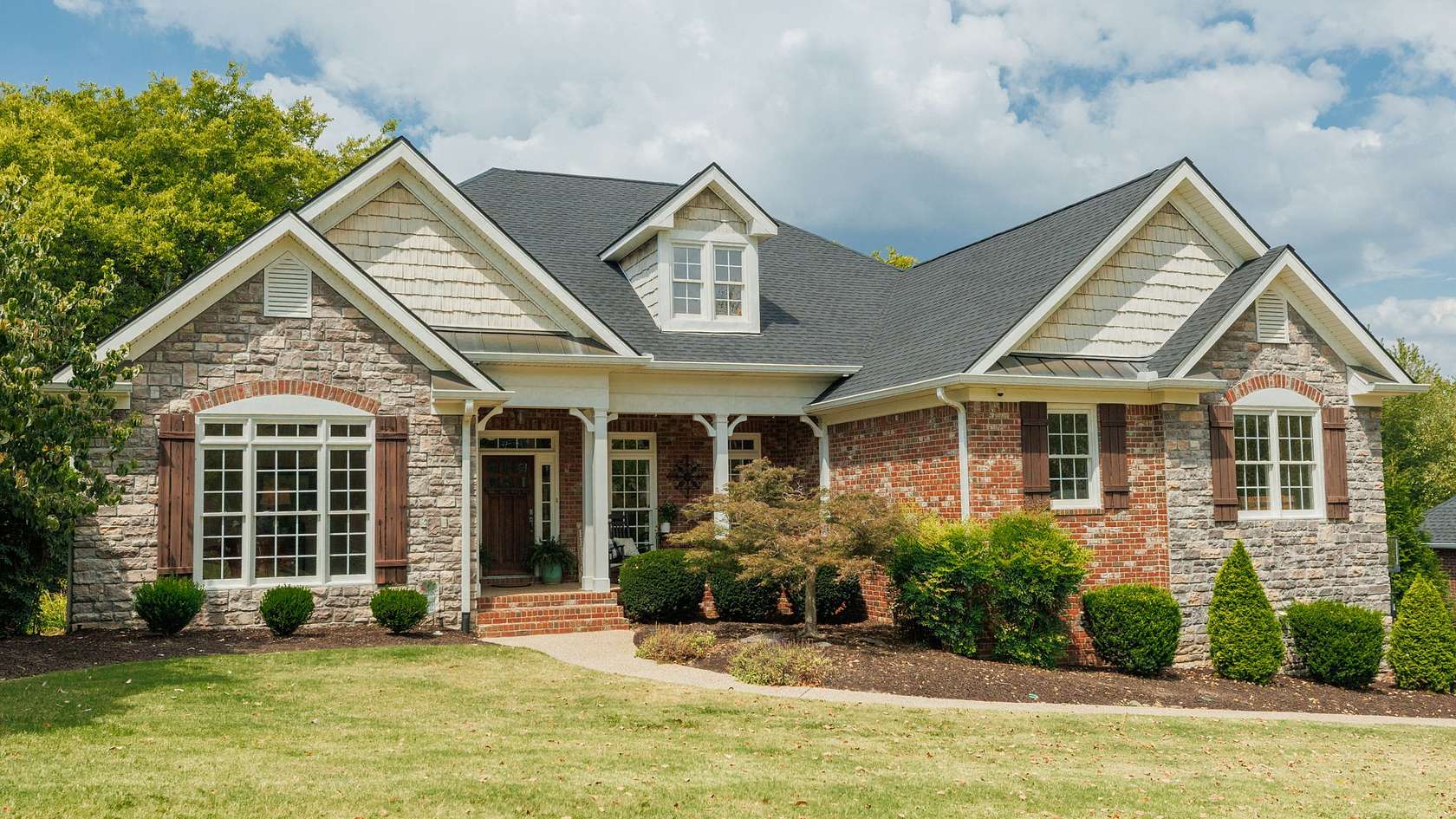 1.6 Acres of Land with Home for Sale in Lebanon, Tennessee