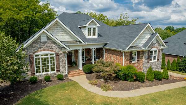 1.6 Acres of Land with Home for Sale in Lebanon, Tennessee