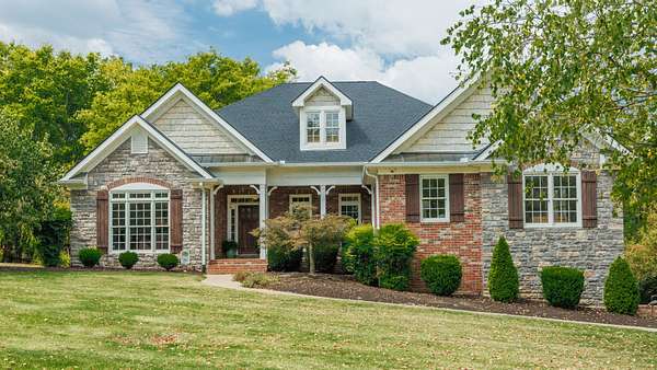 1.6 Acres of Land with Home for Sale in Lebanon, Tennessee