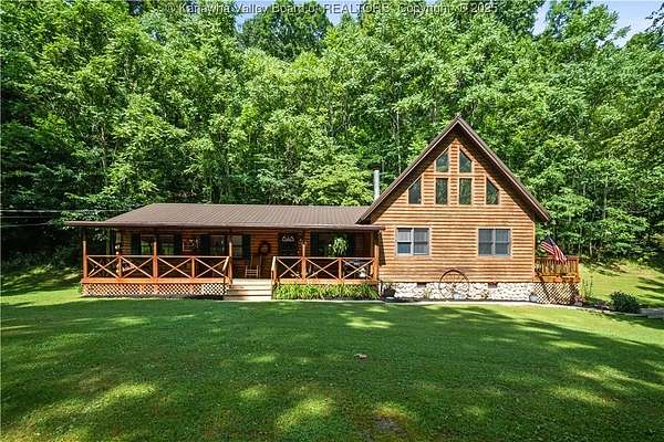 6.16 Acres of Residential Land with Home for Sale in Hurricane, West Virginia