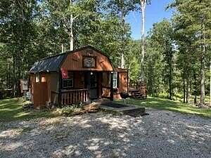 10 Acres of Residential Land for Sale in Pikeville, Tennessee