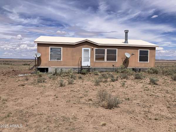 41.2 Acres of Recreational Land with Home for Sale in St. Johns, Arizona