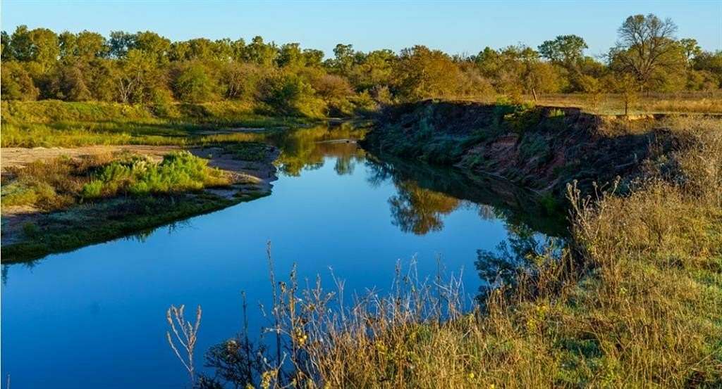 320 Acres of Recreational Land for Auction in Weatherford, Texas