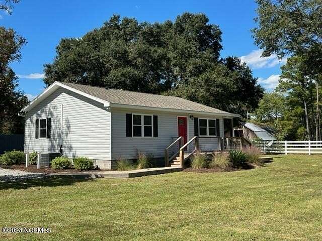 4 Acres of Land with Home for Lease in Calabash, North Carolina