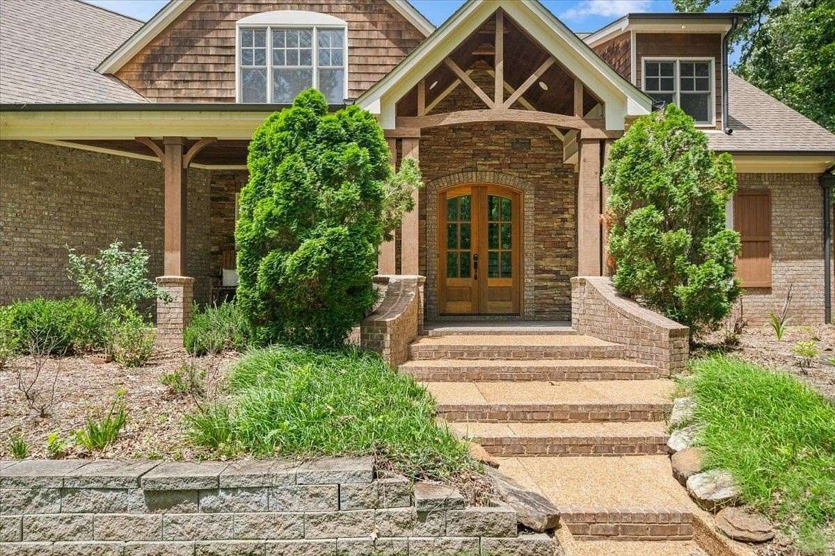 1.55 Acres of Residential Land with Home for Sale in Eads, Tennessee