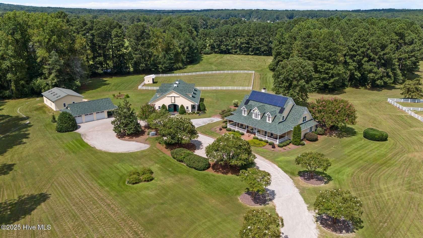 19.6 Acres of Land with Home for Sale in Southern Pines, North Carolina