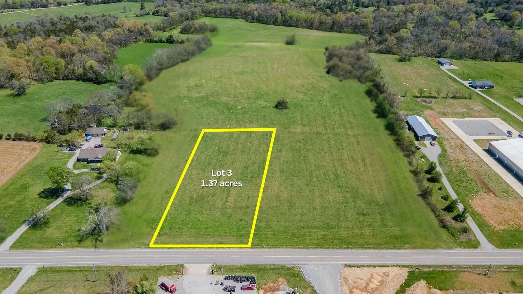 1.37 Acres of Mixed-Use Land for Sale in Chapel Hill, Tennessee