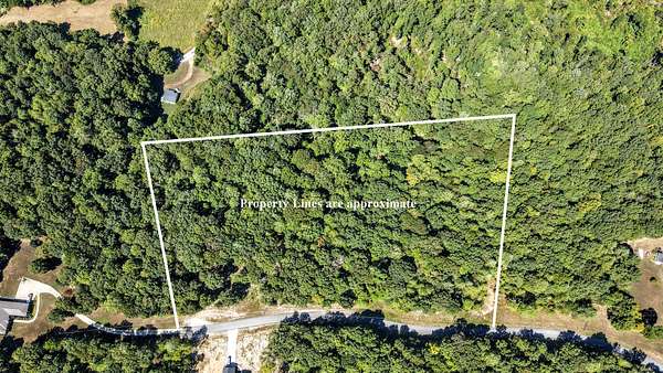 5 Acres of Residential Land for Sale in Waverly, Tennessee