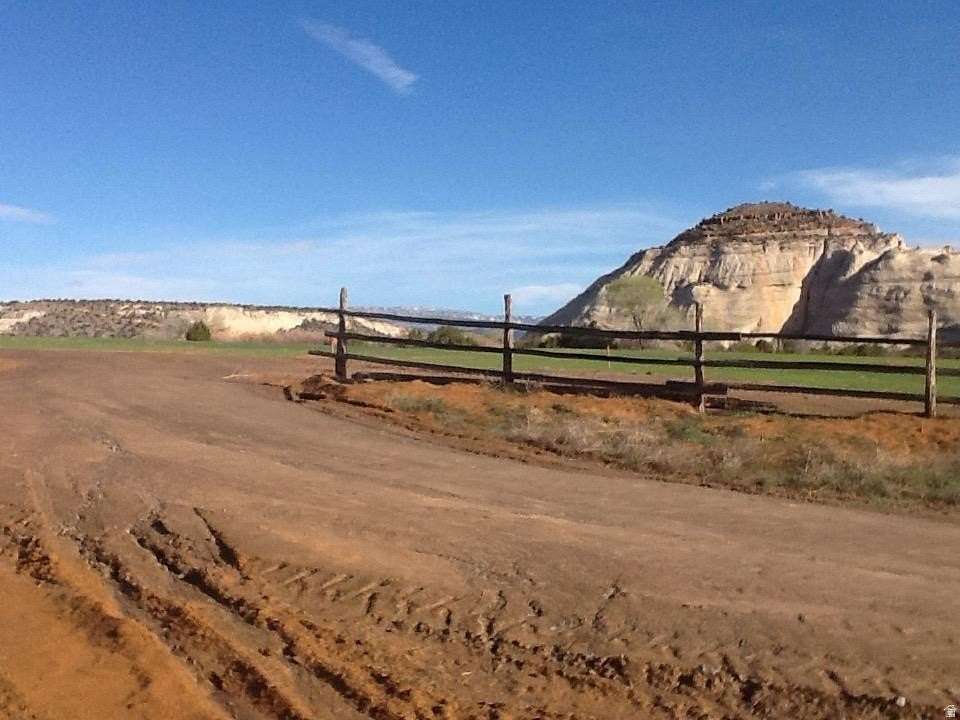 6 Acres of Land for Sale in Boulder, Utah