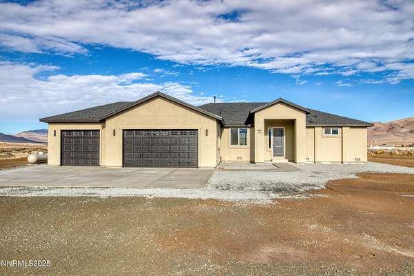 5 Acres of Residential Land with Home for Sale in Reno, Nevada