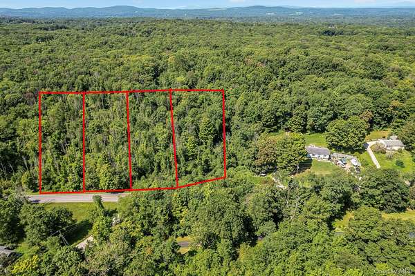 1.3 Acres of Residential Land for Sale in Hyde Park, New York