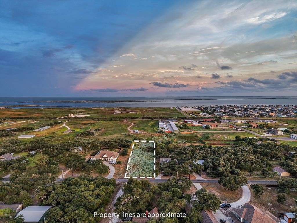 1 Acre of Residential Land for Sale in Rockport, Texas