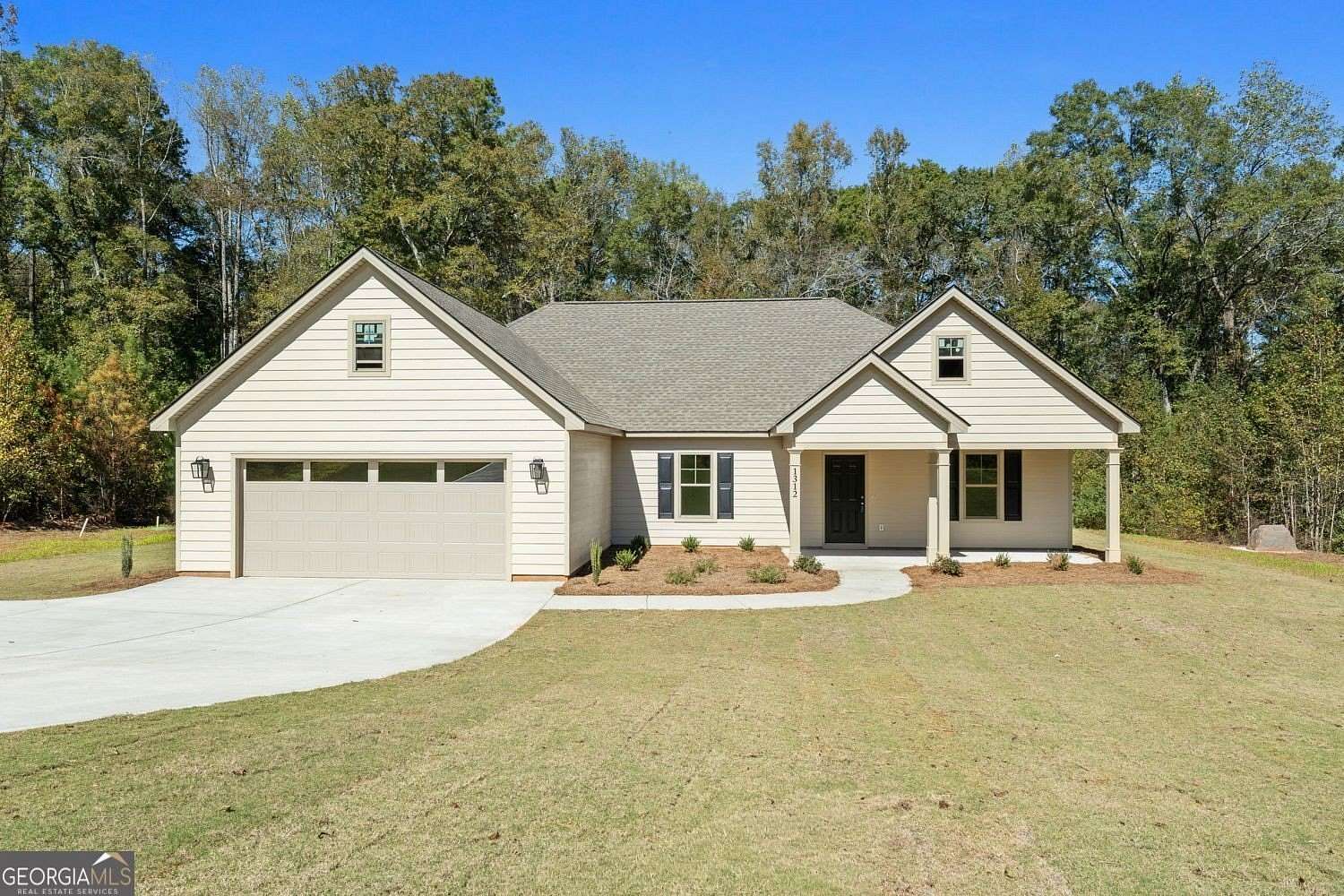 3.1 Acres of Residential Land with Home for Sale in Yatesville, Georgia