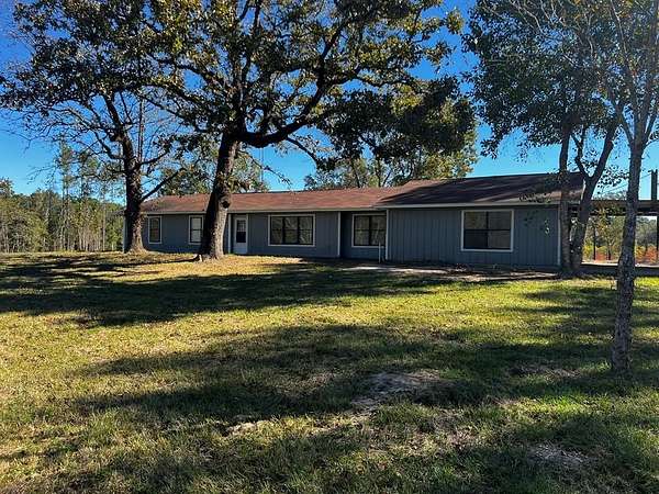 25.4 Acres of Land with Home for Sale in Lufkin, Texas