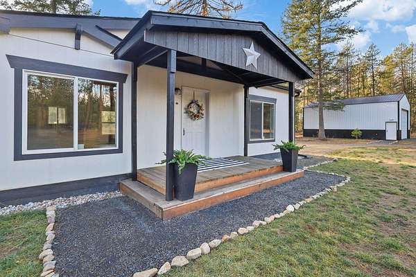 5.16 Acres of Residential Land with Home for Sale in Loon Lake, Washington